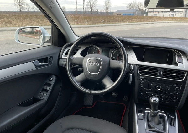 Audi A4 cena 32900 przebieg: 112000, rok produkcji 2010 z Nidzica małe 407